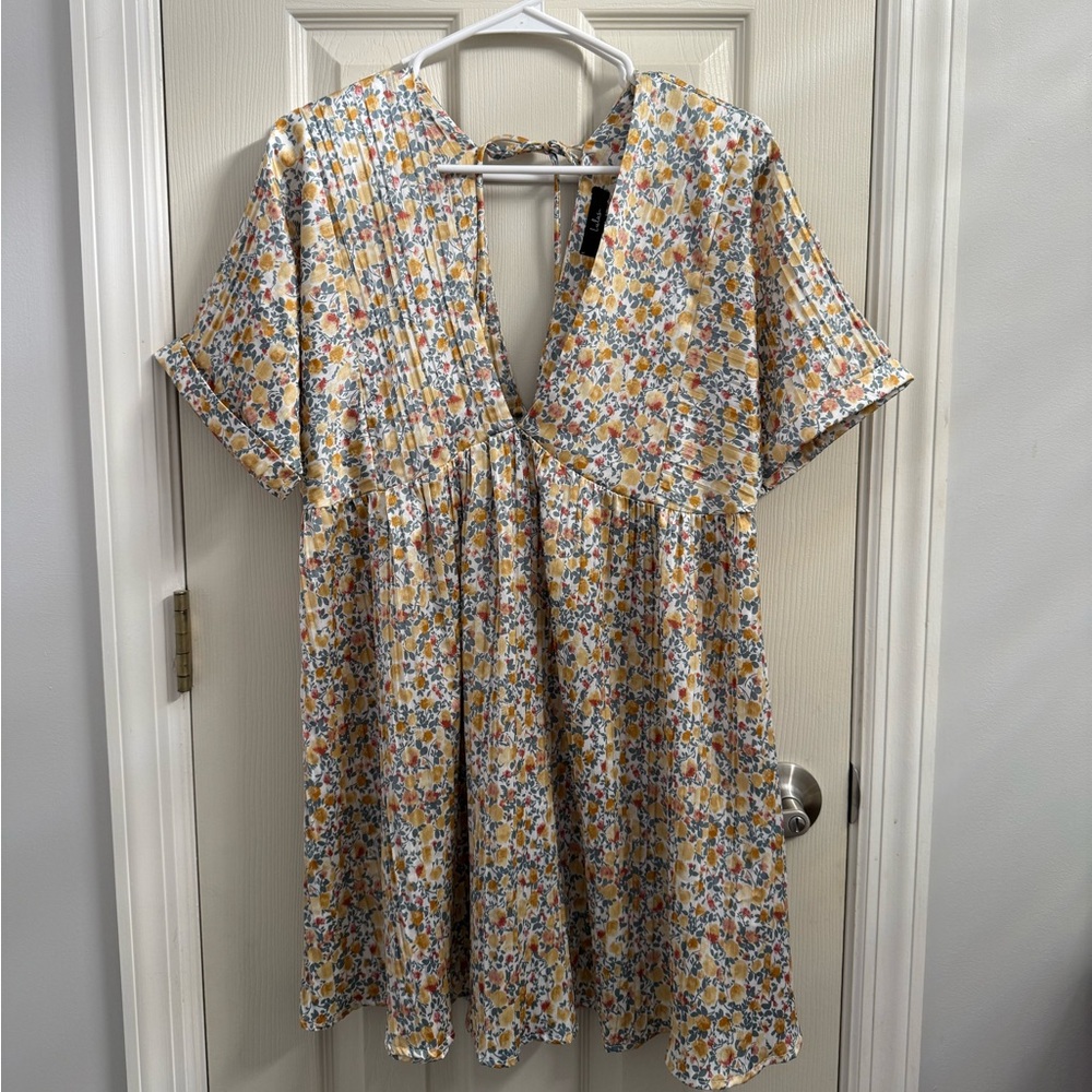 Lulus Floral V-Neck Dress